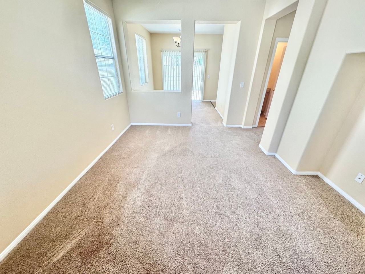 10424 Palm Village St - Photo 3 of 24