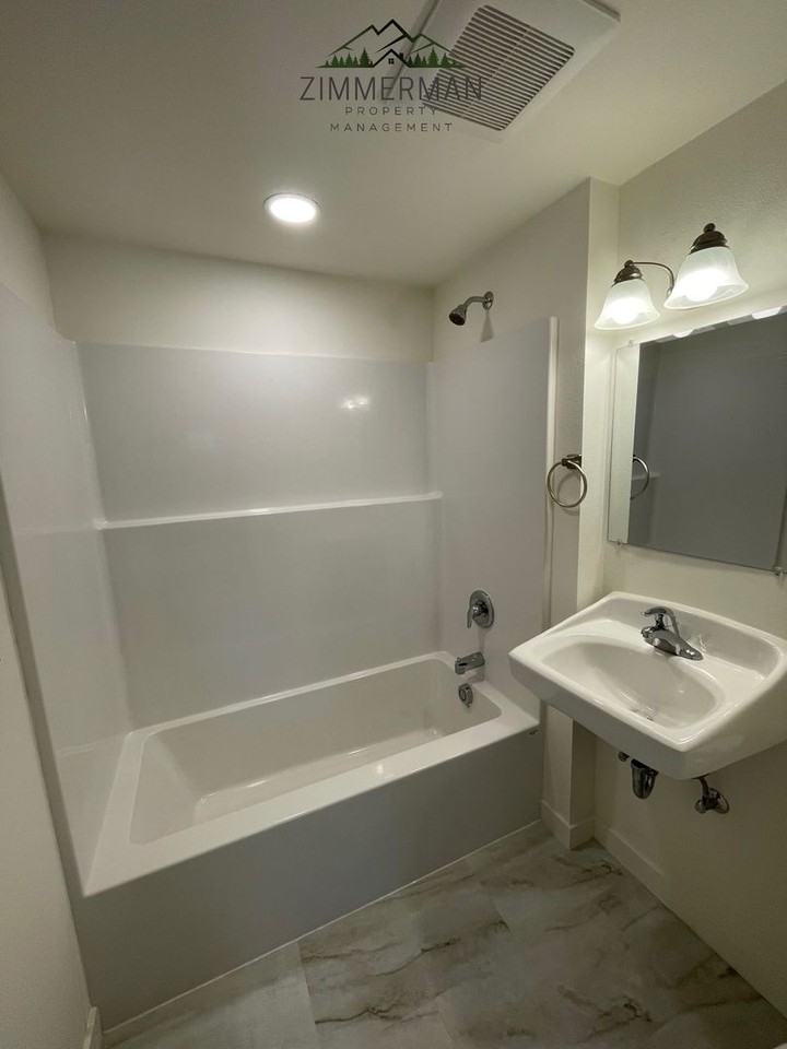 2665 C St - Photo 7 of 17