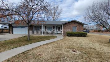 featured image of 595 Starlight Dr