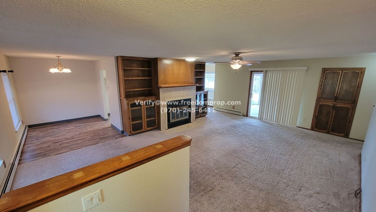 595 Starlight Dr - Photo 3 of 16