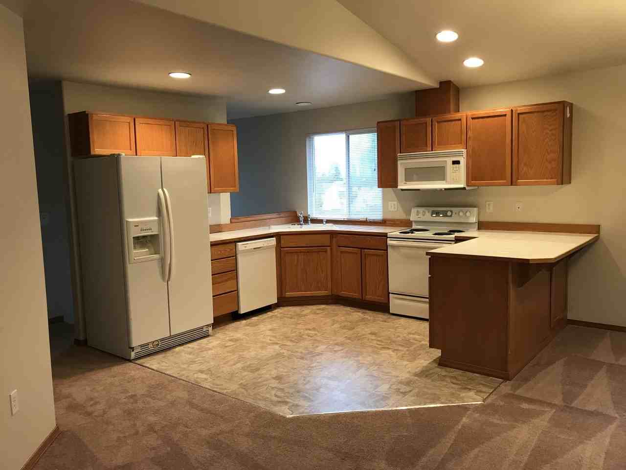609 84th Ave Se - Photo 3 of 25
