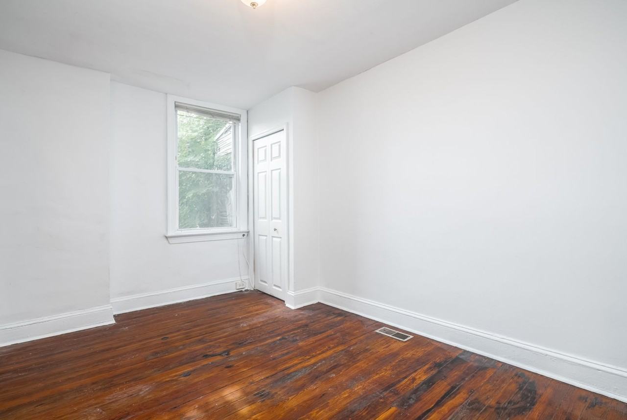 2214 Latona St - Photo 7 of 13