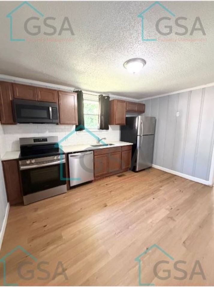 Poleo, LLC - Photo 5 of 33