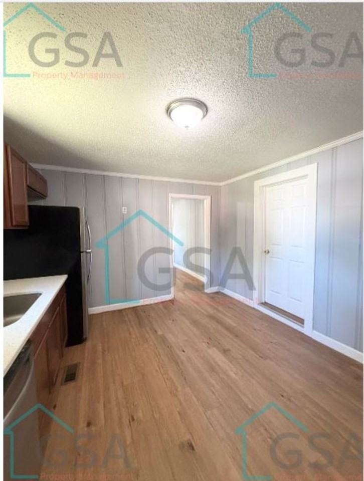 Poleo, LLC - Photo 7 of 33