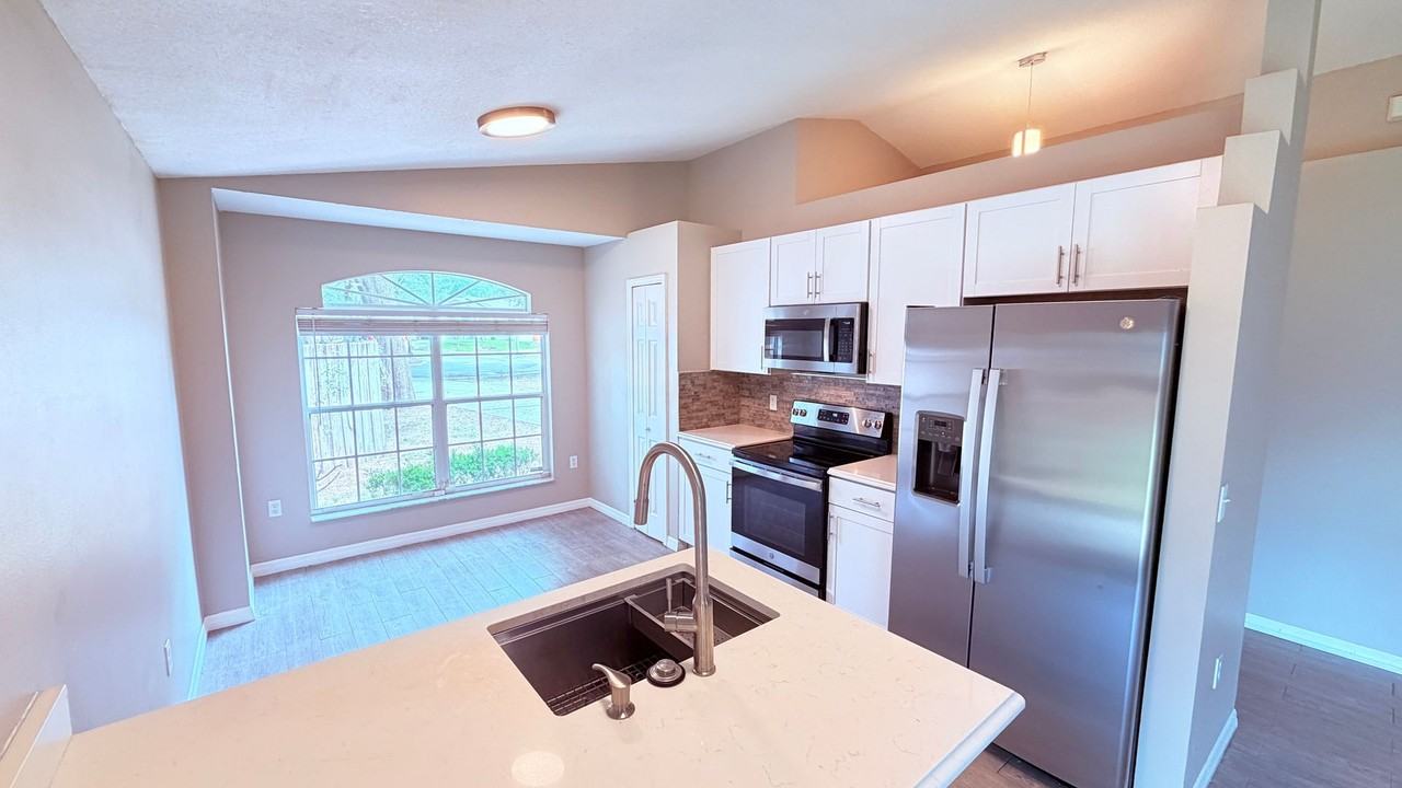 1357 Woodwind Dr - Photo 4 of 25