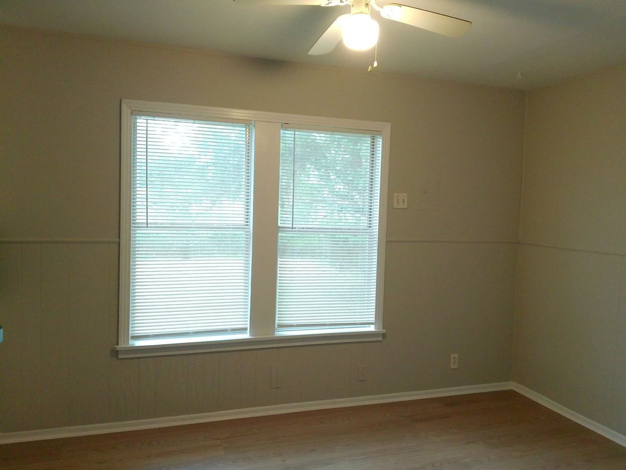 4938 Jean St - Photo 3 of 10