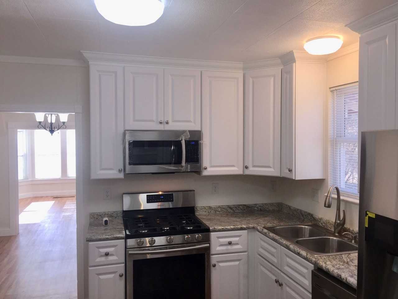 526 W Dale St - Photo 3 of 23