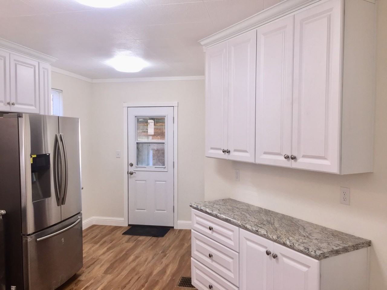526 W Dale St - Photo 6 of 23