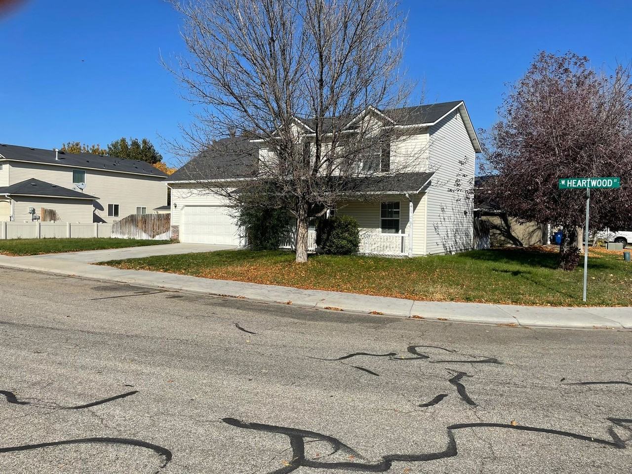 10806 W Heartwood St - Photo 2 of 33