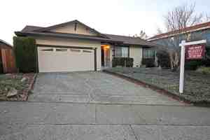 featured image of 205 El Encanto Way