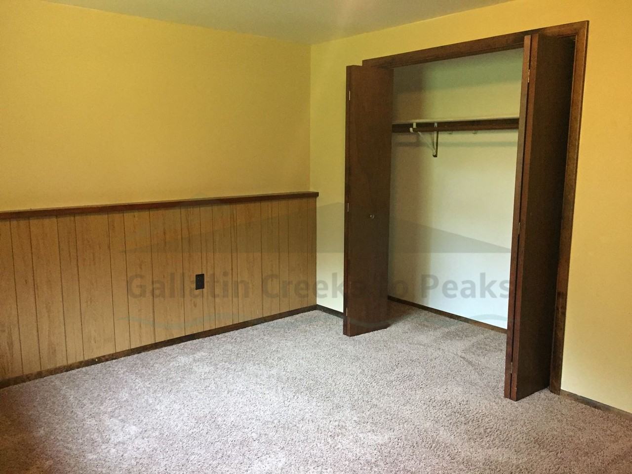 410 Henderson St - Photo 7 of 20