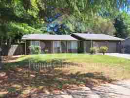 featured image of 265 Ne Silver Pine Dr
