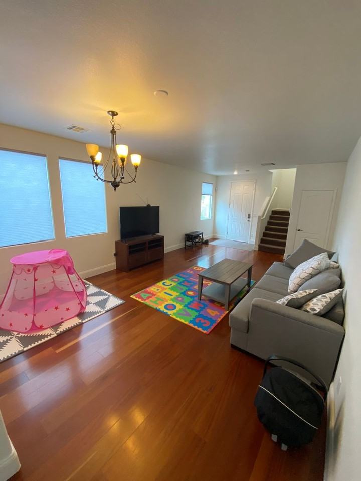11572 Casa Del Mar Ct - Photo 3 of 34