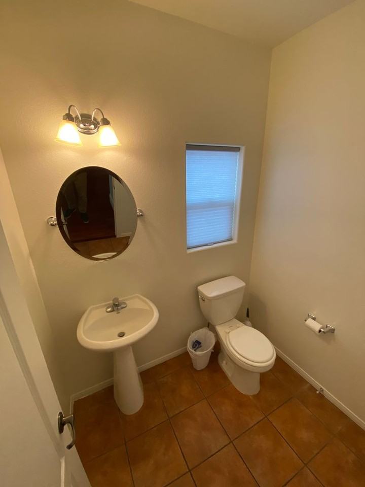 11572 Casa Del Mar Ct - Photo 6 of 34