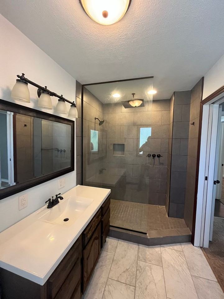 2911 Vermillion Dr - Photo 6 of 18