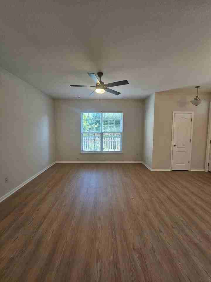 604 Teton Cir - Photo 3 of 31