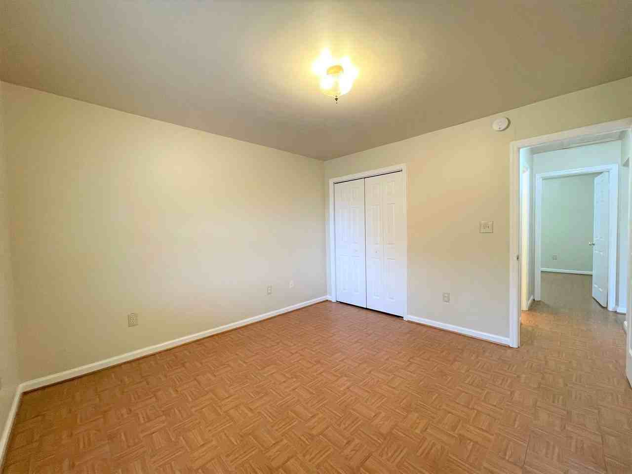 124 E Ferrell St - Photo 6 of 9