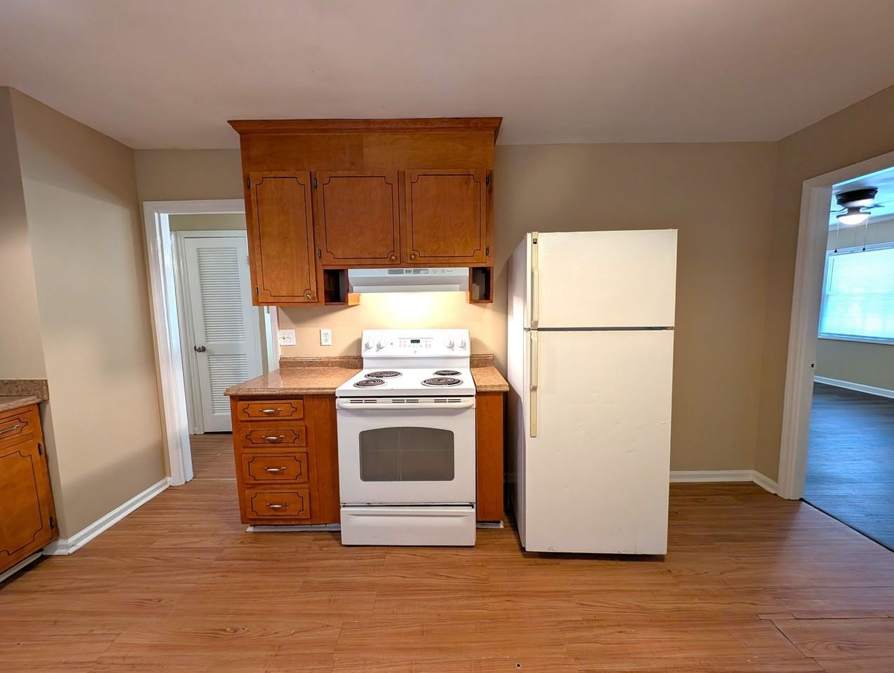 1000 Claremont Rd - Photo 5 of 26