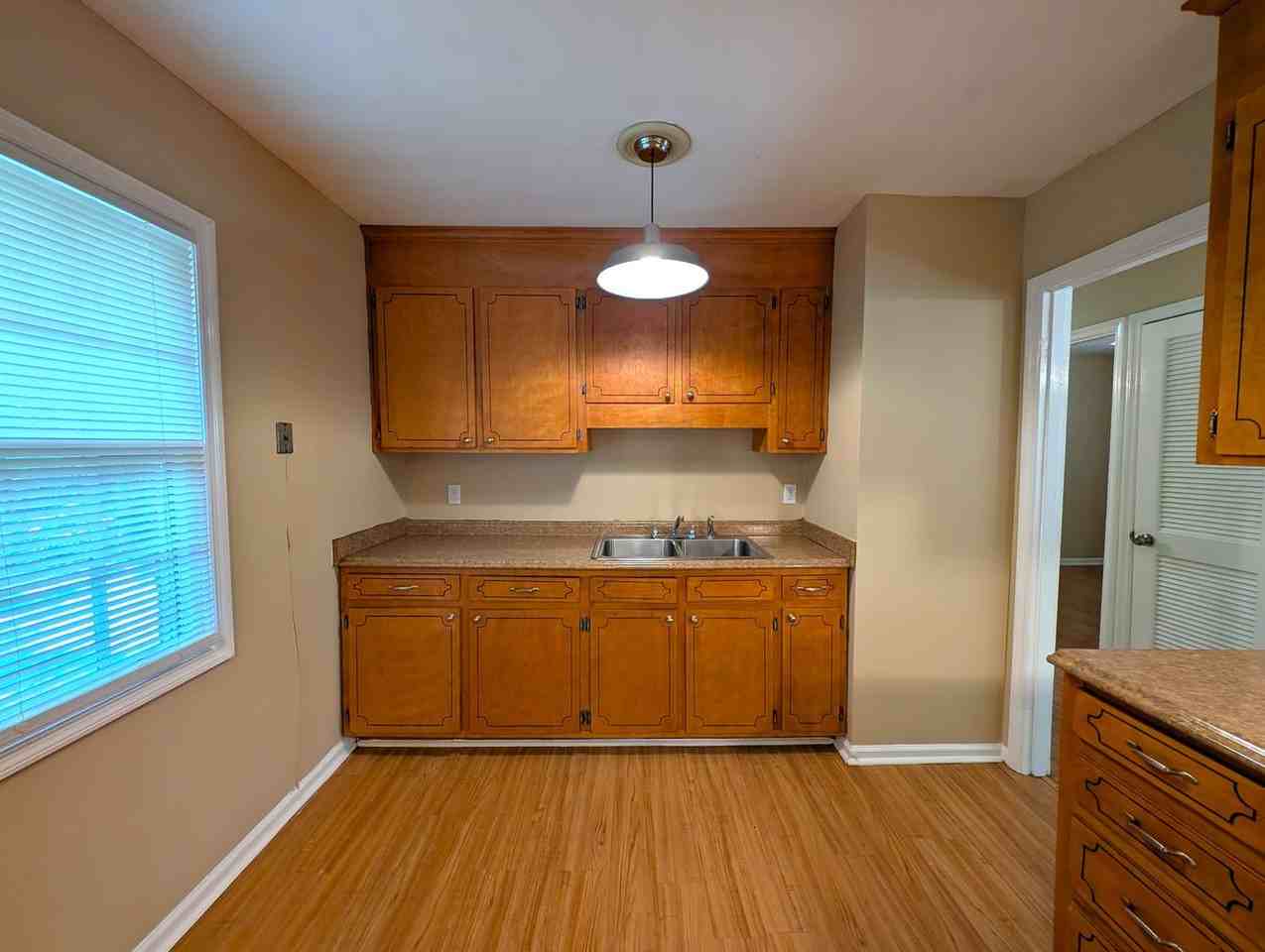 1000 Claremont Rd - Photo 6 of 26