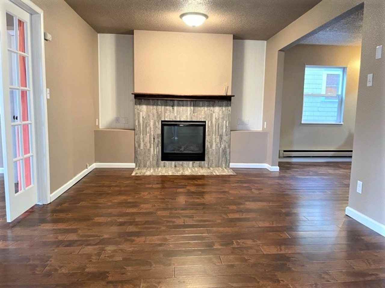 2022 W Pikes Peak Ave - Photo 4 of 19
