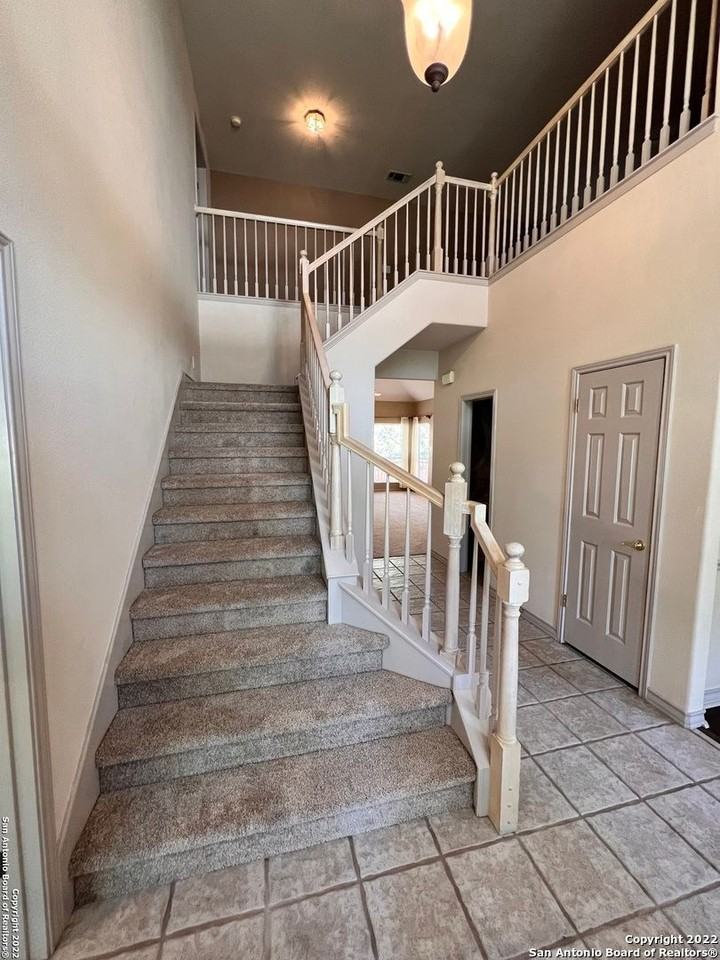 18123 Brookwood Frst - Photo 2 of 27
