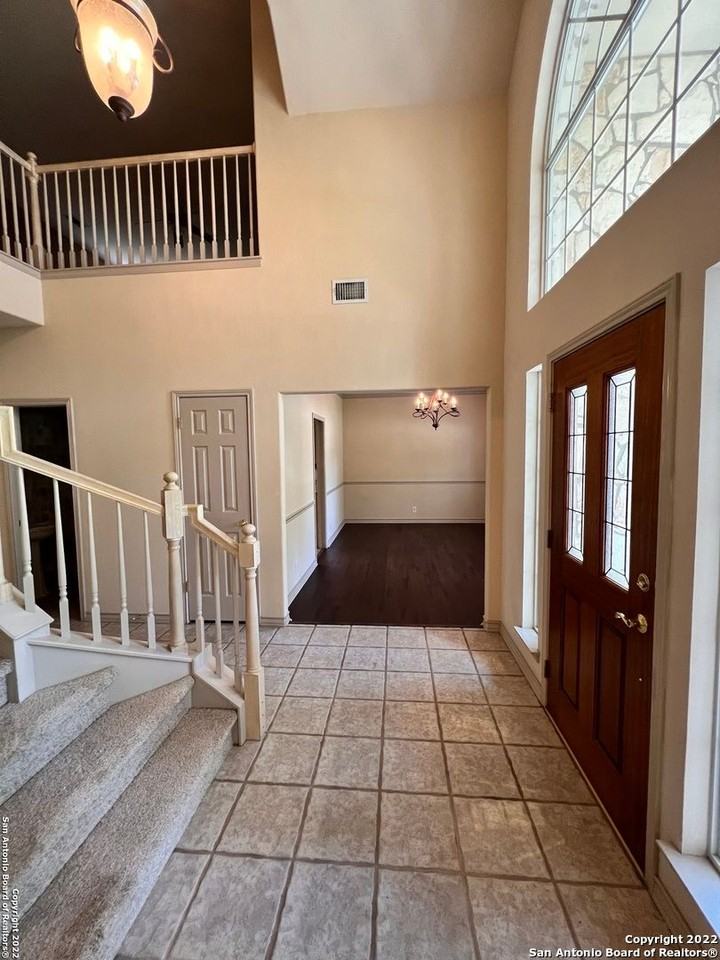 18123 Brookwood Frst - Photo 4 of 27