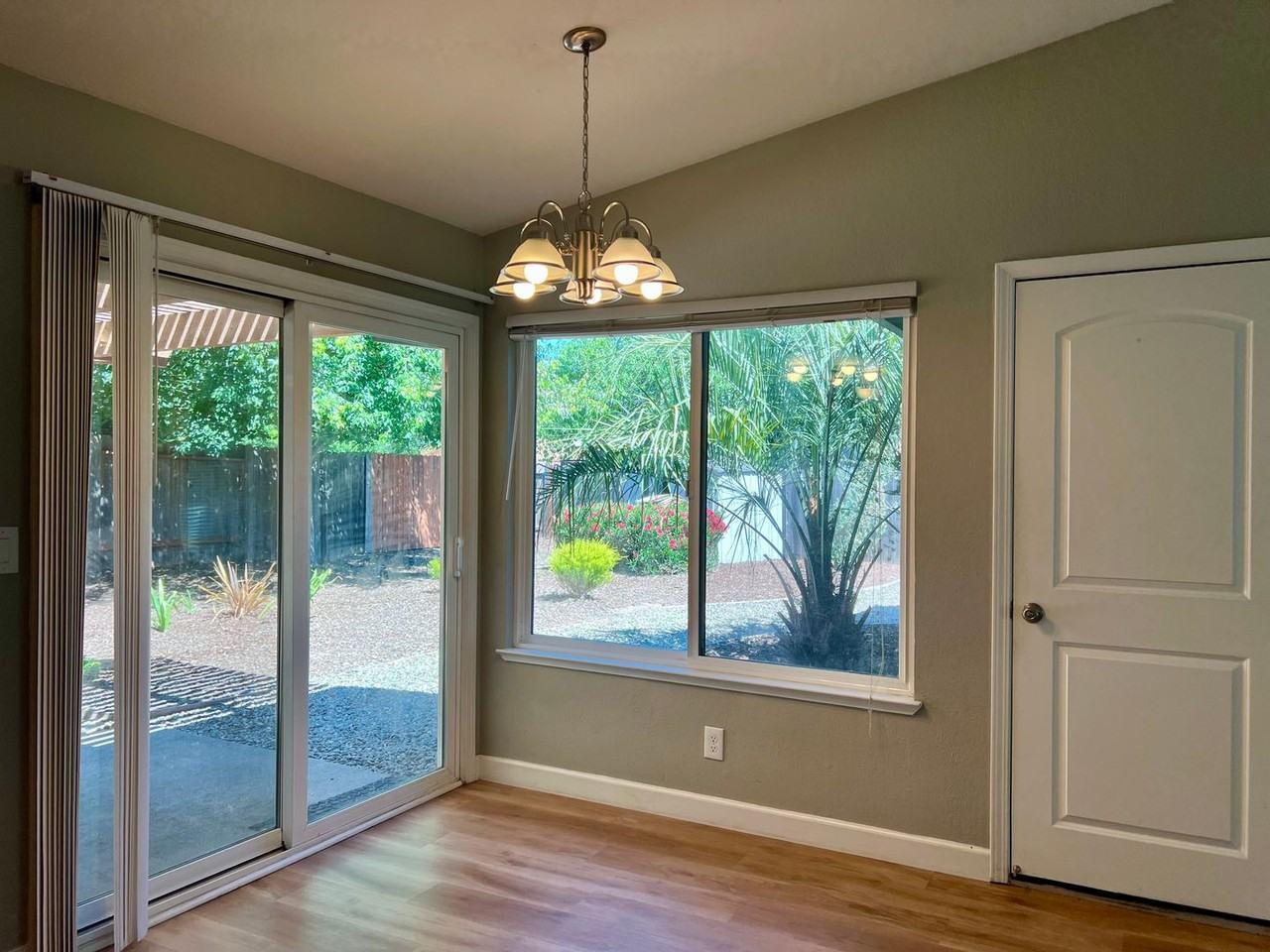 5562 Catalpa Ct - Photo 6 of 19