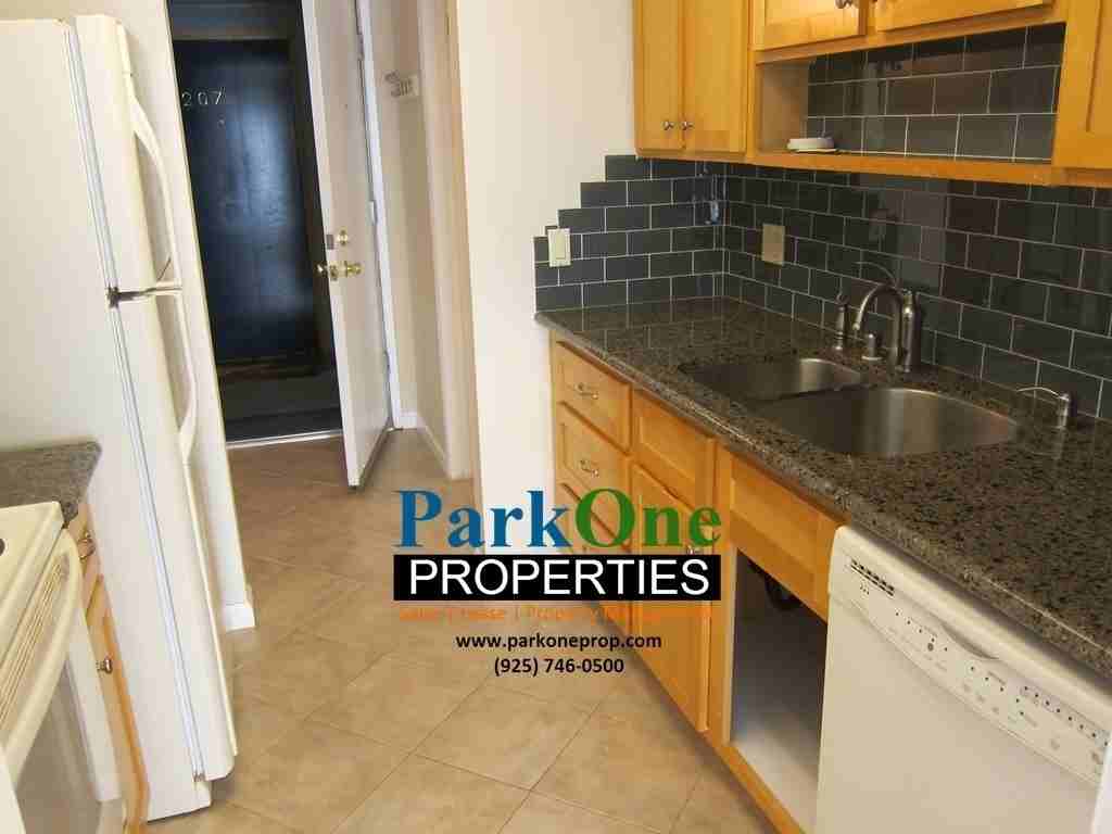340 N Civic Dr #202 - Photo 2 of 17
