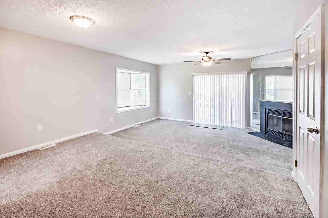 222 Britain Ct - Photo 6 of 17