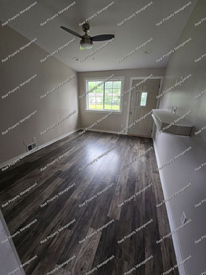 13135 Schneider St - Photo 5 of 11