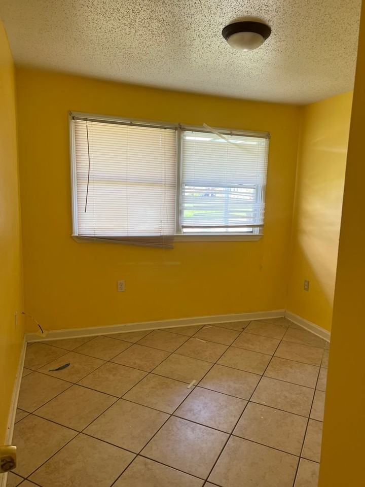 5747 Pauline Dr - Photo 4 of 10