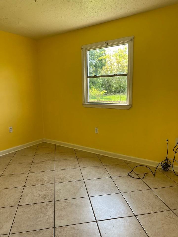 5747 Pauline Dr - Photo 7 of 10