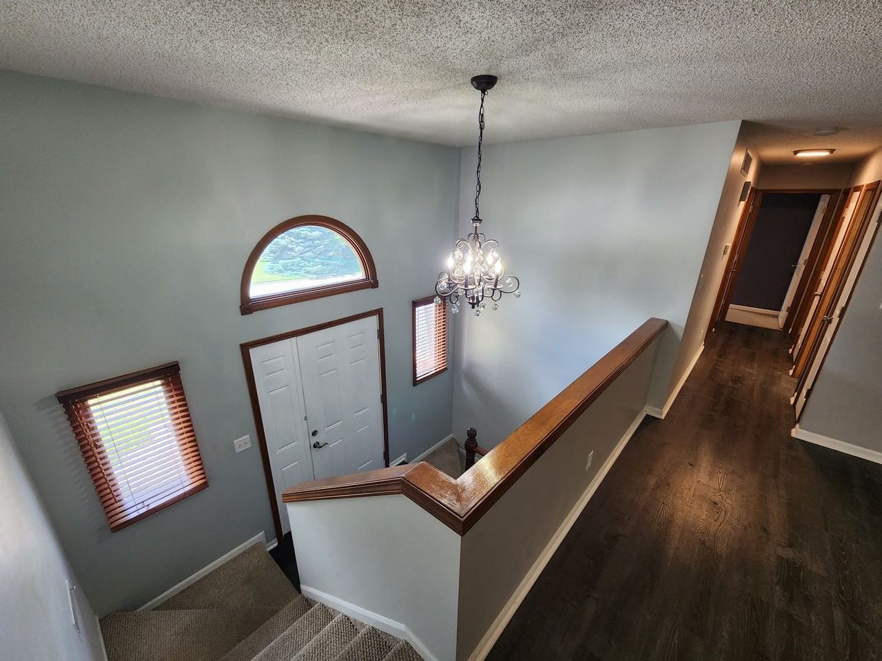 1904 Crescent Dr - Photo 6 of 13