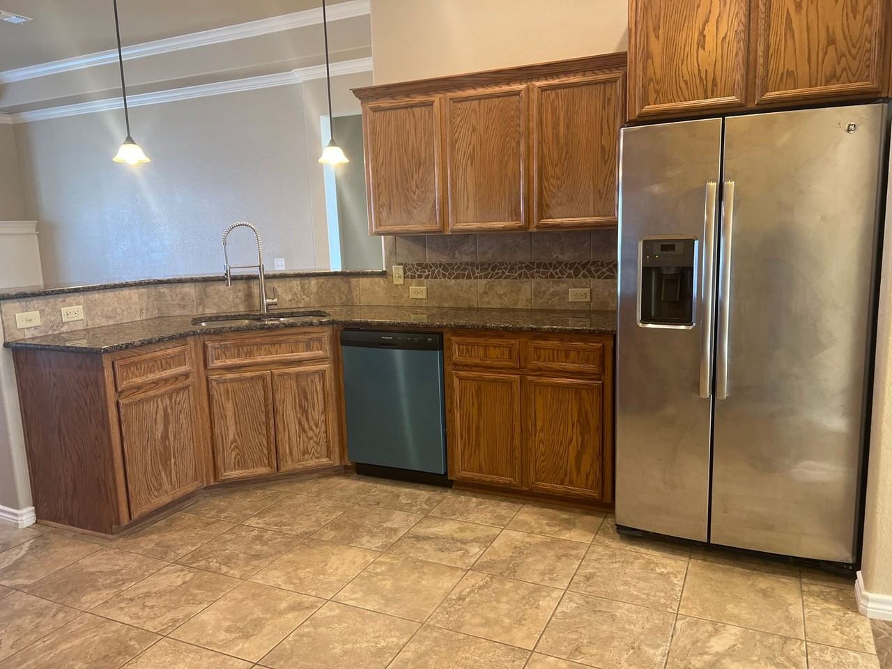 3503 Sands Ln - Photo 5 of 24