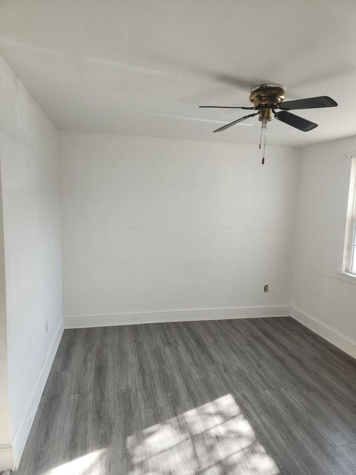2950 Travis Ln #15 - Photo 4 of 7