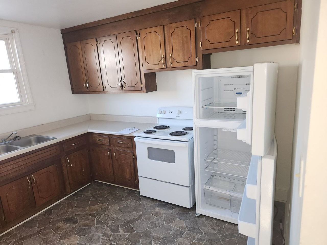 2950 Travis Ln #15 - Photo 5 of 7