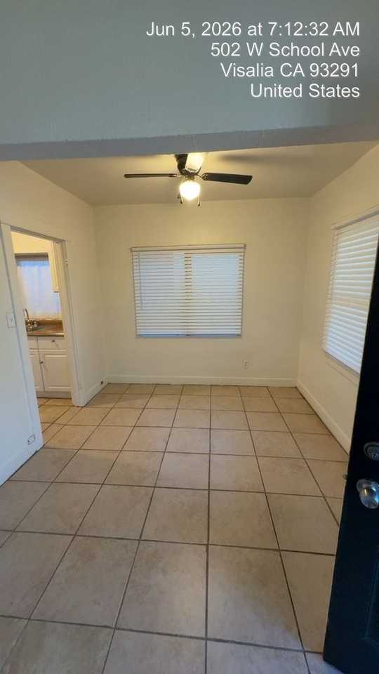 502 W School Ave - Photo 4 of 11