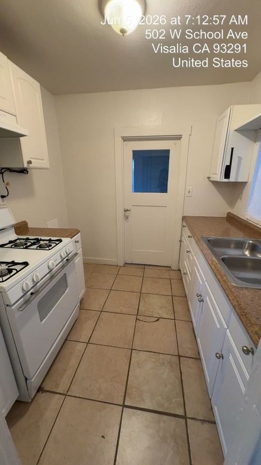 502 W School Ave - Photo 7 of 11