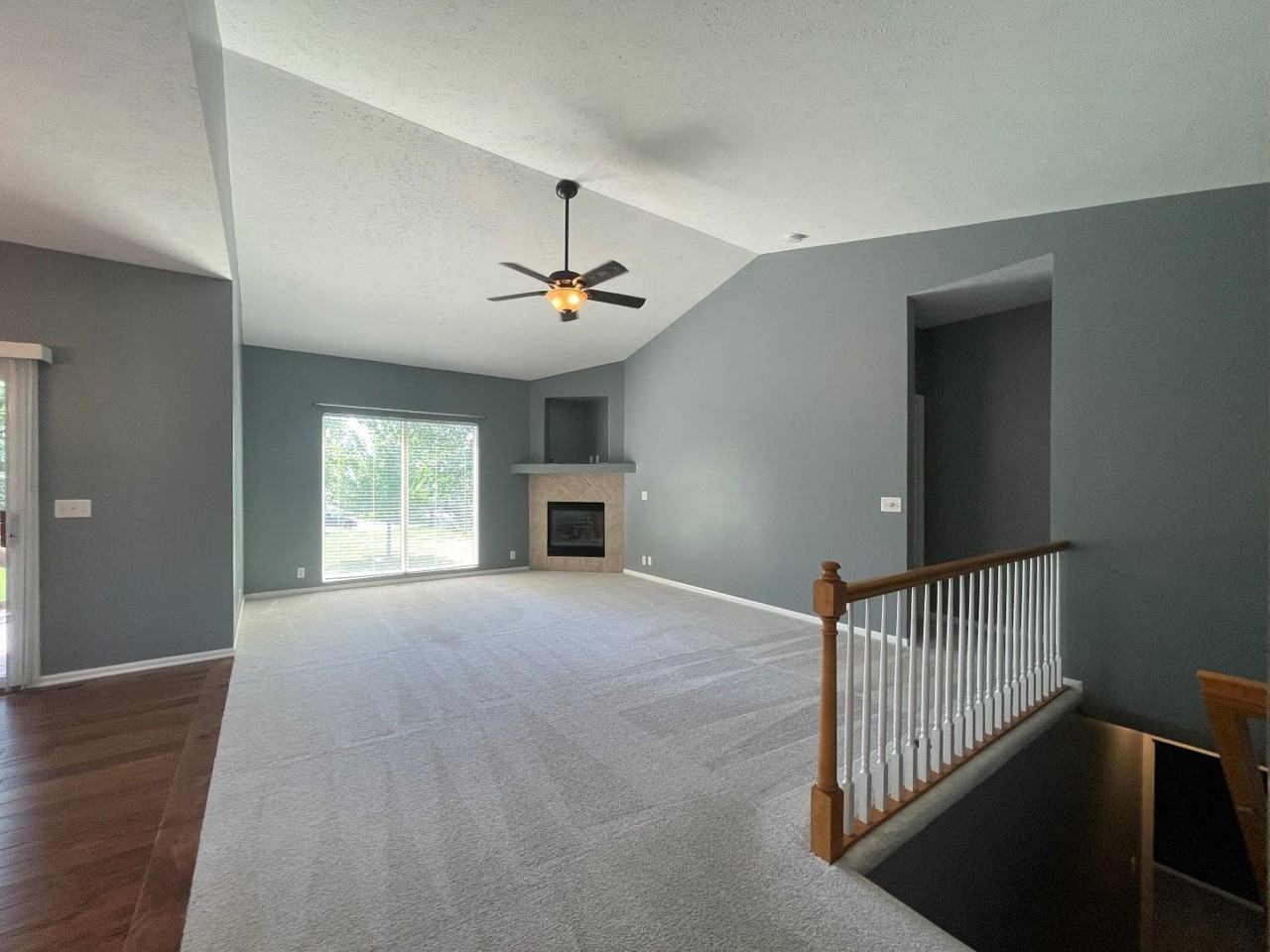 1007 Timberline Dr - Photo 6 of 17