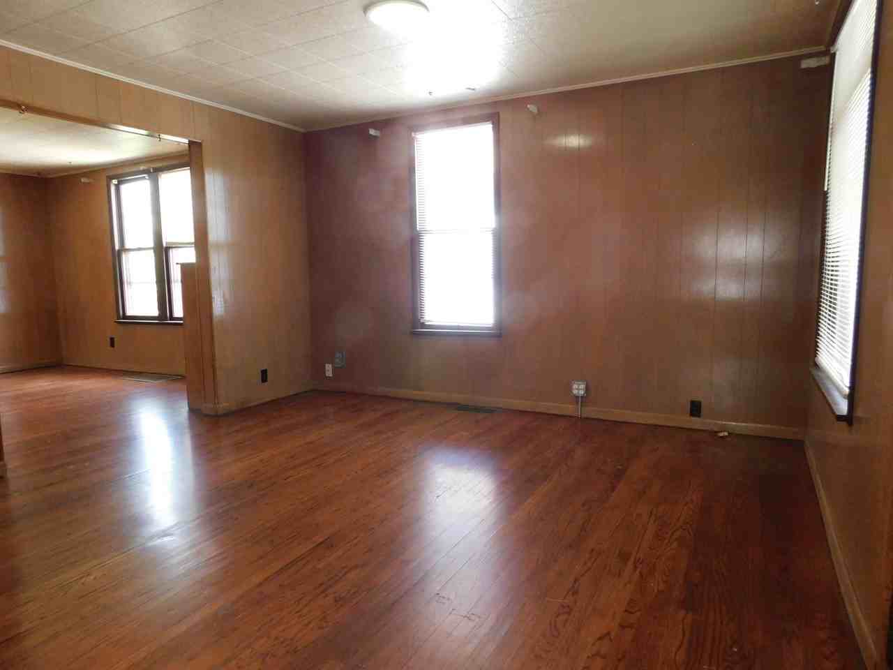540 Teller Ave - Photo 5 of 18