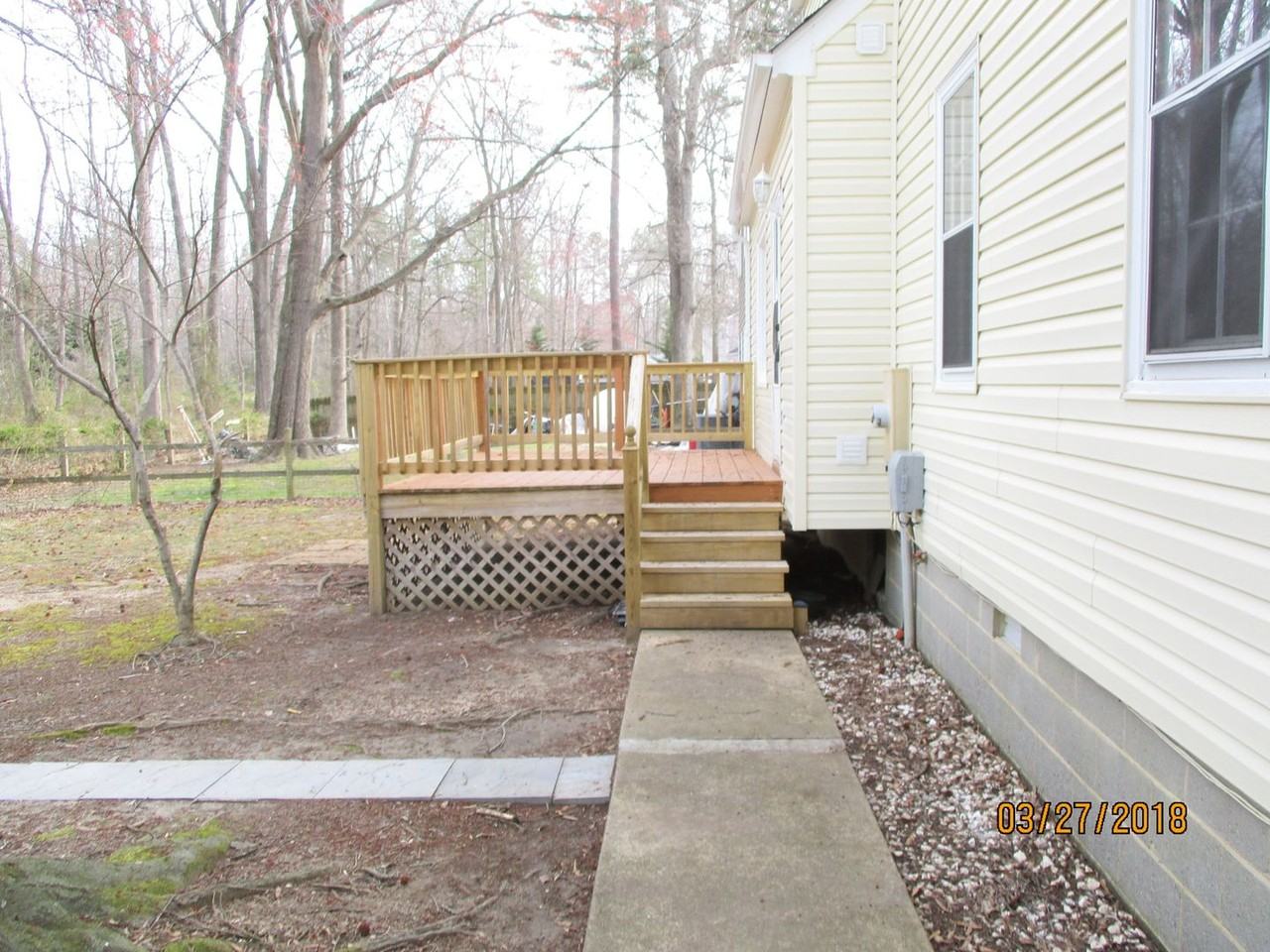 1912 Millsap Ln - Photo 3 of 11