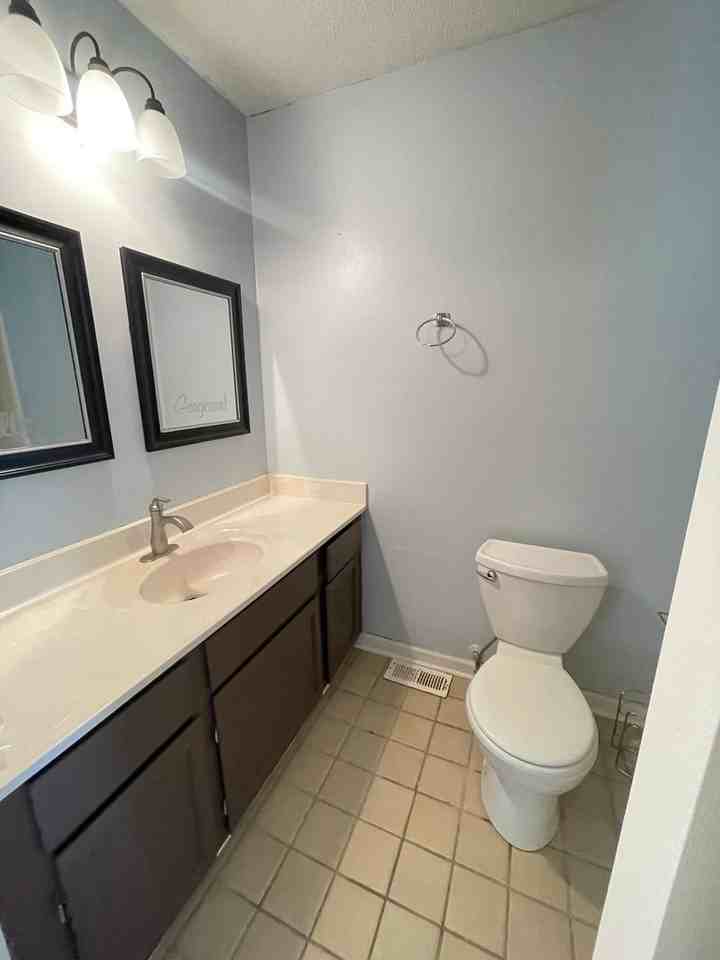 110 Kingsbridge Ln - Photo 4 of 15