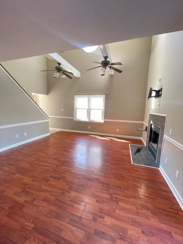 110 Kingsbridge Ln - Photo 5 of 15