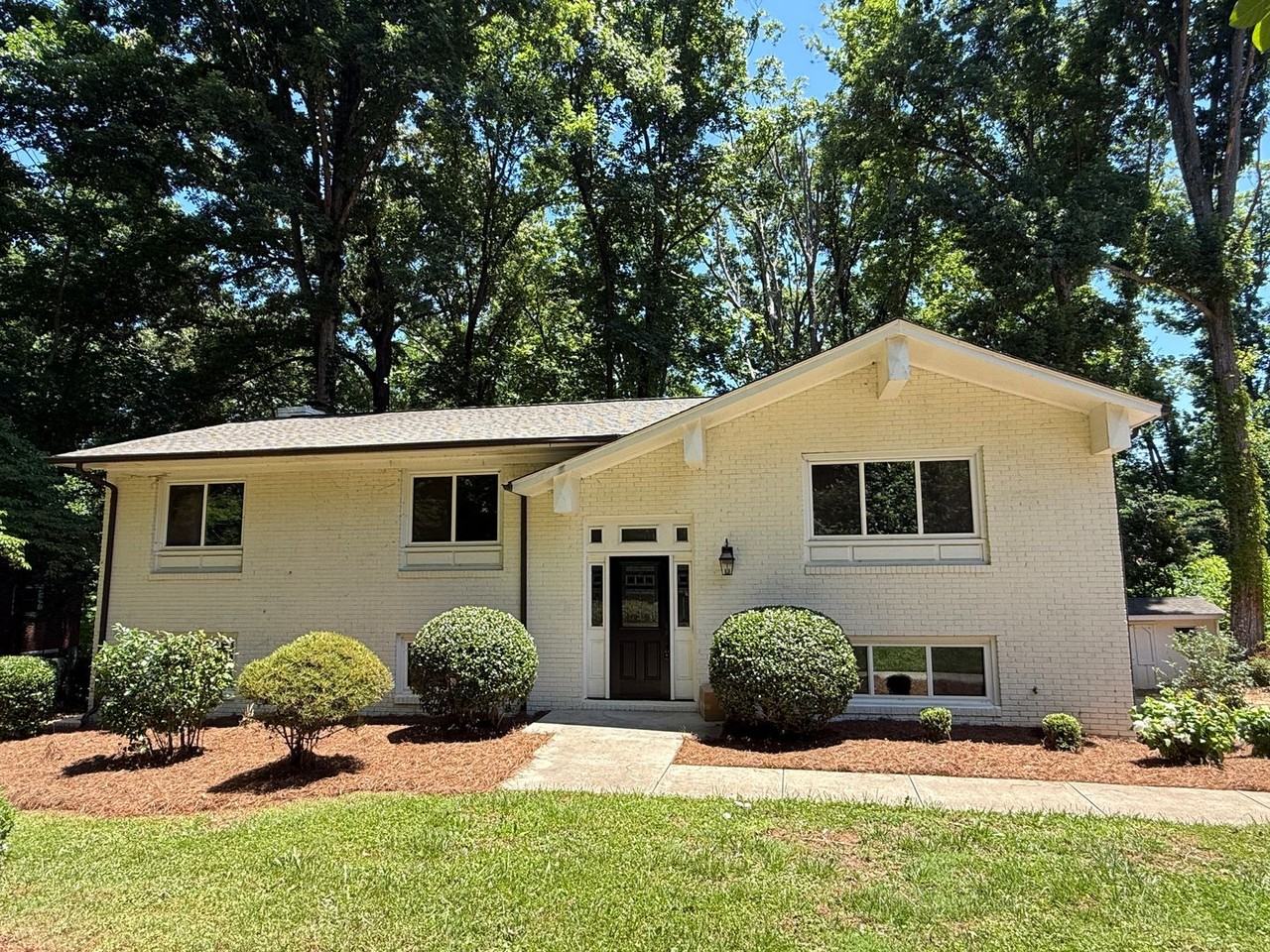 200 Sherwood Dr