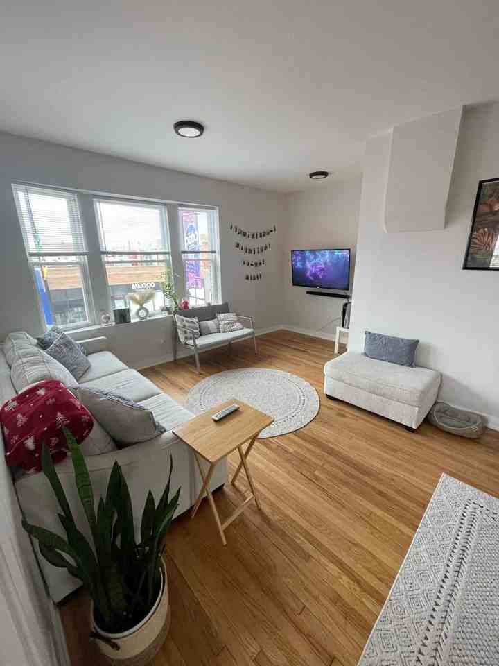 4001 Montrose - Photo 6 of 21