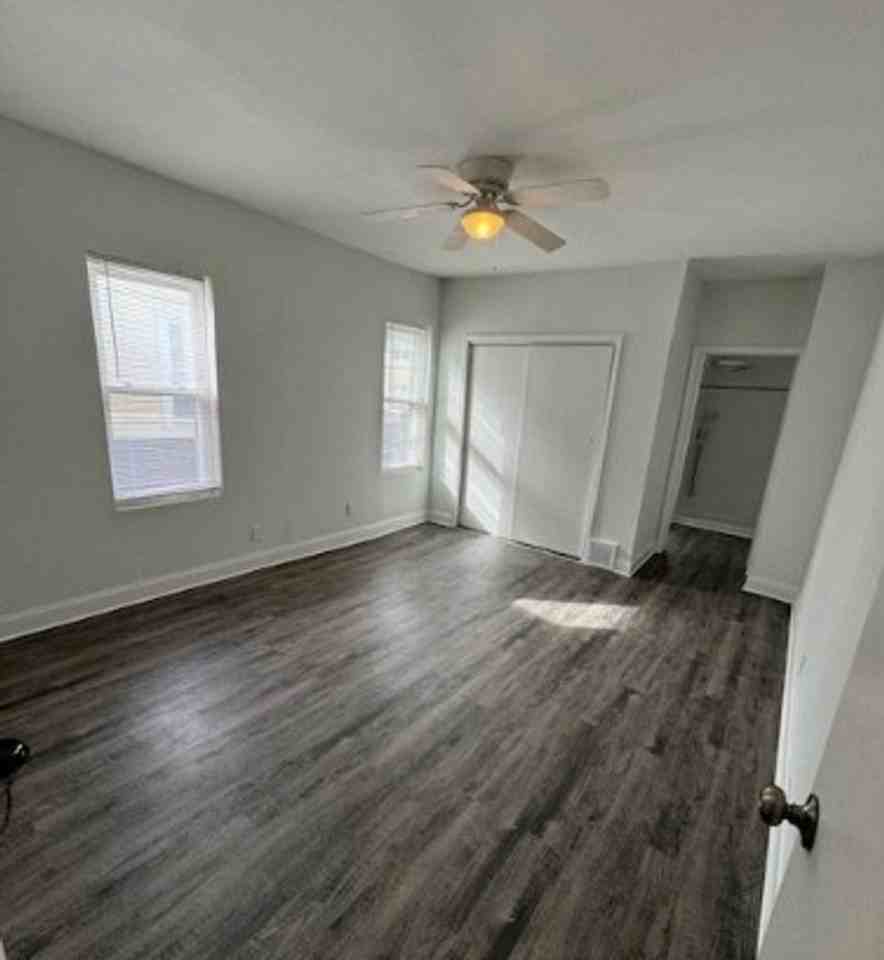 122 N 13th St - Photo 6 of 12