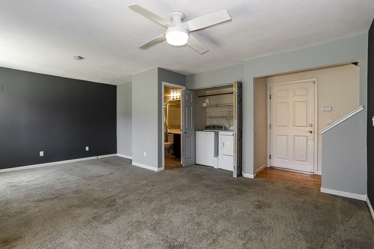 6512 Brockenhurst Dr - Photo 2 of 16