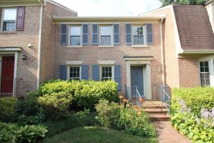 436 N Park Dr - Photo 1 of 1