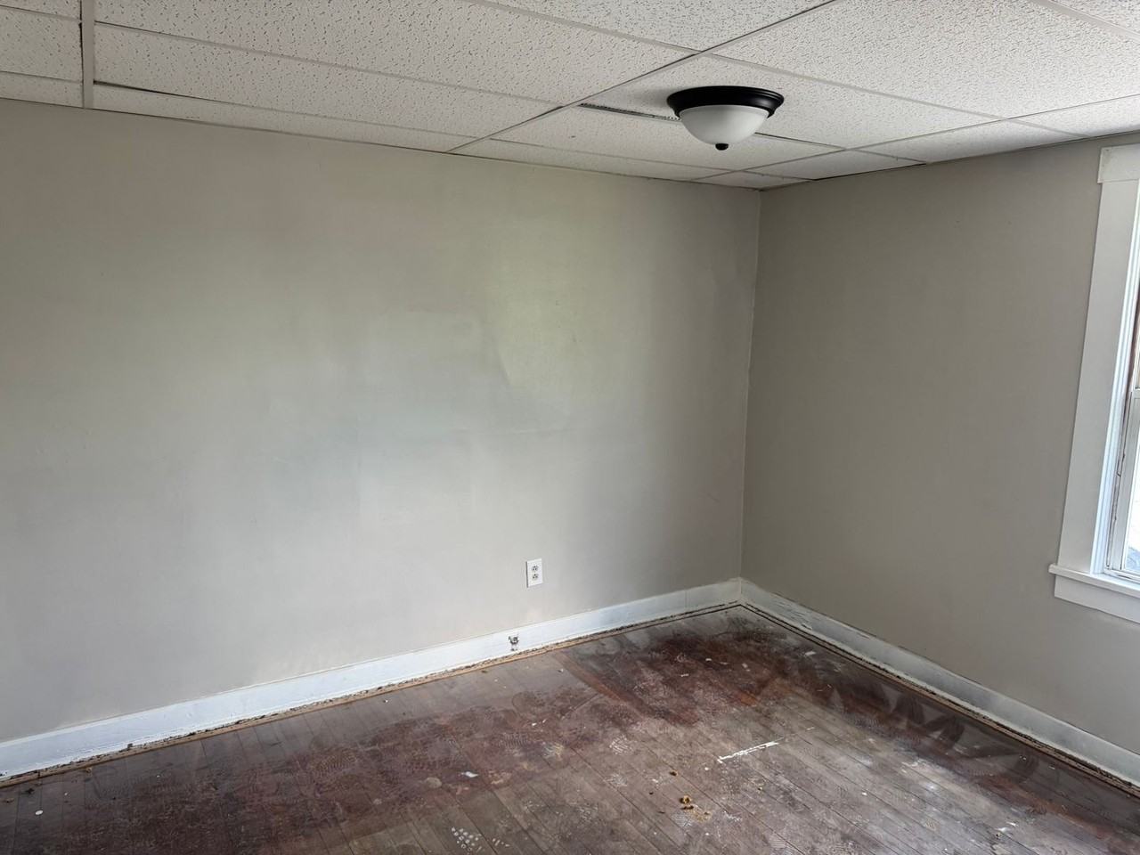 880 Miller Ave - Photo 5 of 5