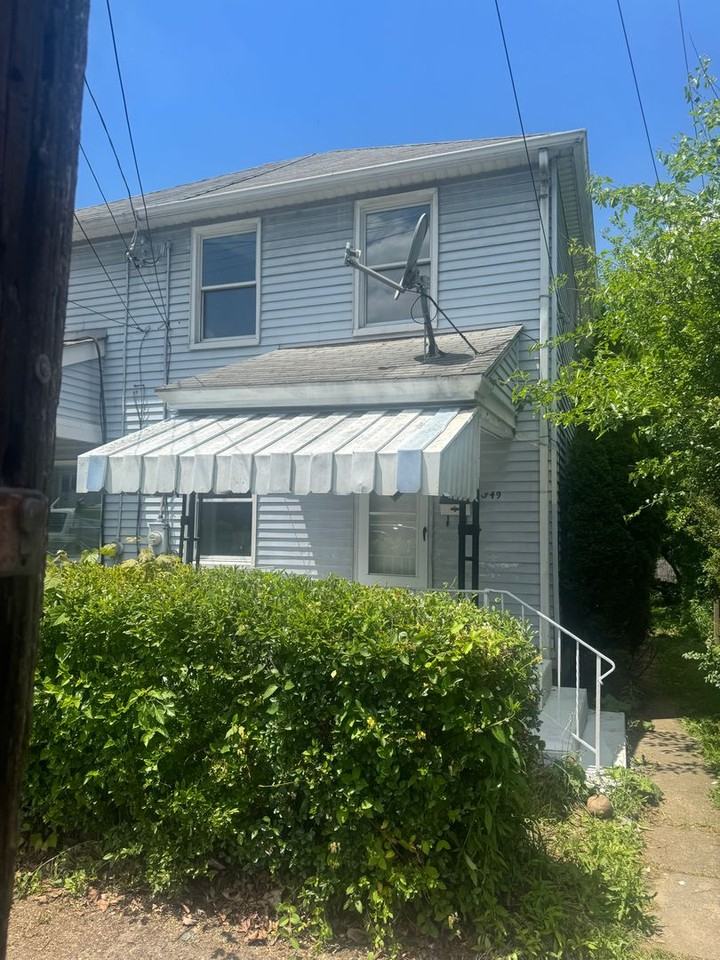 549 Farnsworth Ave - Photo 5 of 10